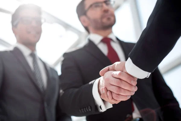 Close up.handshake επιχειρηματικούς εταίρους — Φωτογραφία Αρχείου