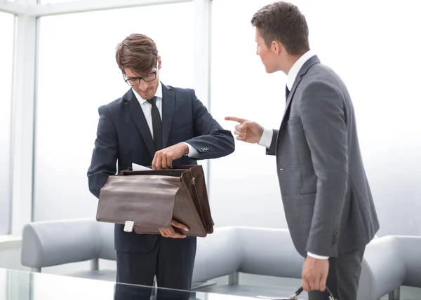 Treffen mit Geschäftsleuten in einem modernen Büro — Stockfoto