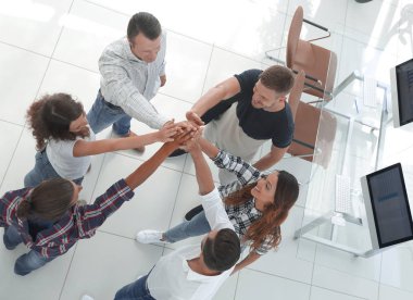 Birbirimizi bir beşlik veren yaratıcı ekibi