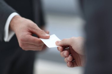 Kartvizit ortağına teslim işadamı.