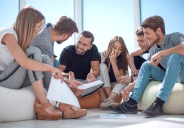 iş planı tartışmaya genç iş takım