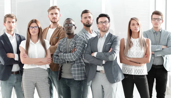 Grupo de jóvenes exitosos . — Foto de Stock