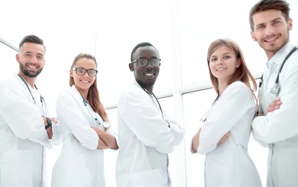 Gezondheidszorg en medische concept - foto jonge aantrekkelijke dokter — Stockfoto