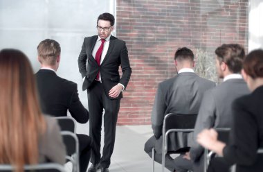 Konferans odasında otururken bulanık görüntü dinleyici