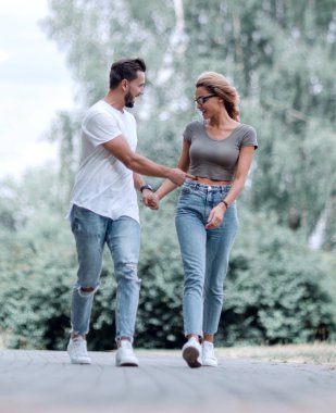 bir şey Pa şehirde yürürken tartışırken aşık kaç