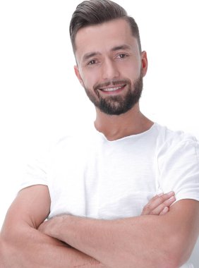 mutlu genç adam beyaz ekranda dinlenme