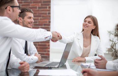 iş karşılıklı müzakere masasına üzerinde