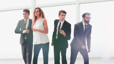 tam growth.a bir hücreye duran genç girişimciler grubunda