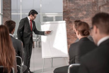 Yeni bir proje bir sunum işadamı tutar