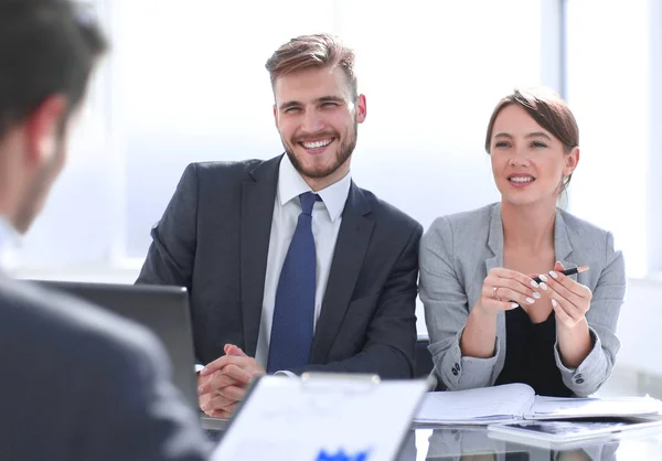 Grupo Empresarios Que Discuten Nuevo Concepto Project Business Financiero —  Fotos de Stock