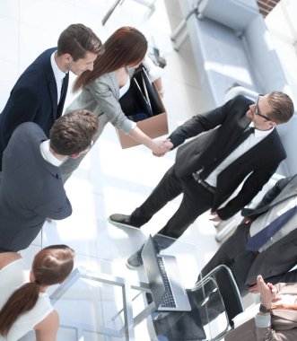 en iyi view.project Yöneticisi el ile yeni çalışan