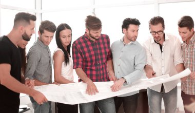 müşteriler profesyonellik yeni project.the kavramı tasarımcıları ile görüşüyorlar