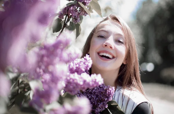 Romantic portrait of a beautiful young woman — Stock Photo, Image