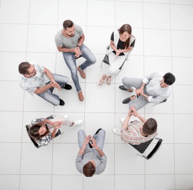 Üst düzey iş adamları ilginç fikirleri tartışıyor..