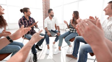 yaratıcı ekibi hoparlör alkış