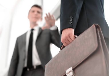 ofis pencere ayakta up.business ortakları kapatmak