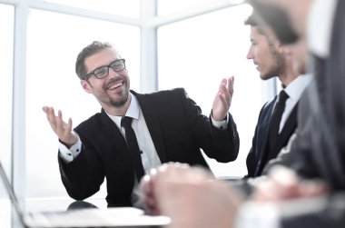 İş adamı meslektaşlarına yeni bir bakış açısı anlatıyor