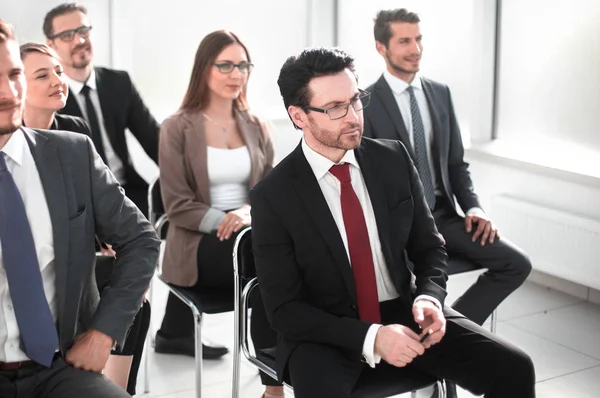 Equipo de negocios en una reunión de negocios — Foto de Stock