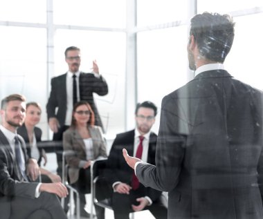 başarılı başlangıç iş salonu