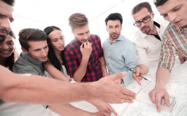 Genç Mimarlar, karnın yaratıcı grup