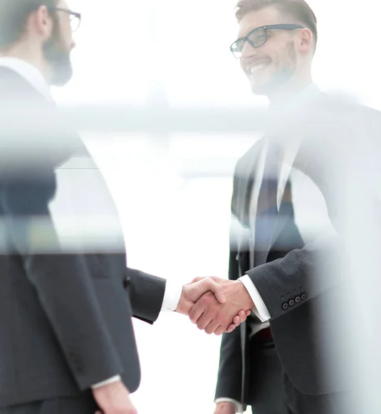 Handshake is serious business partners — Stock Photo, Image