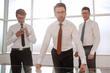 Proje Yöneticisi çalışma toplantısı başlamadan önce