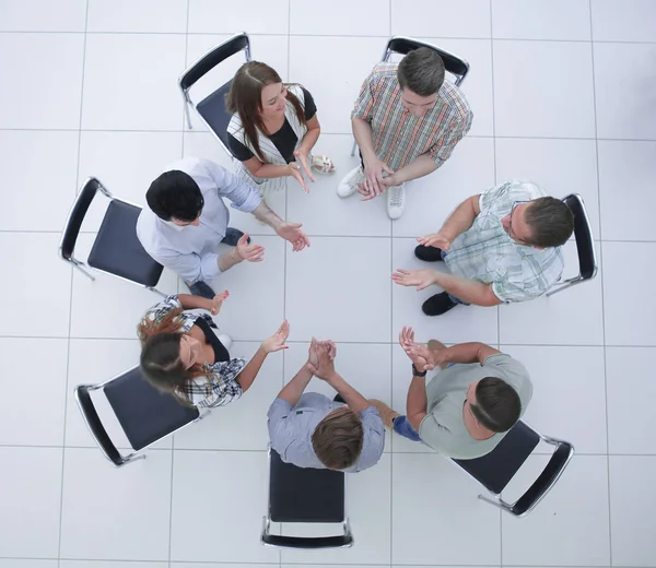 Top view.boss y equipo de negocios discutiendo la idea para el nuevo proyecto . — Foto de Stock