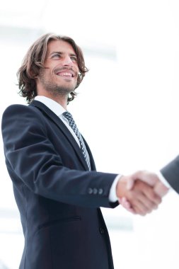 Bir iş tokalaşmasının kapanışı