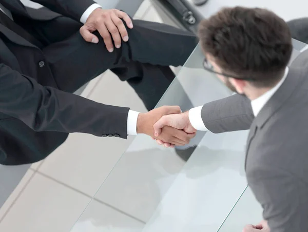Handshake Manager i klient w biurze — Zdjęcie stockowe