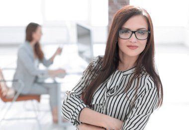 çekici kadın ofis arka plan üzerinde