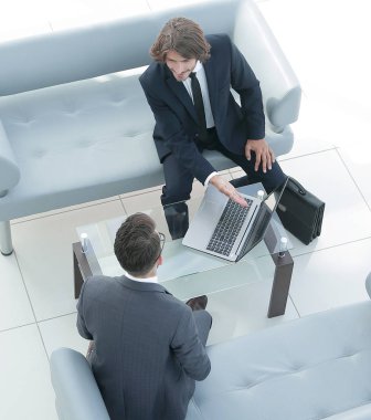 En iyi arkadaşınla iş meslektaşlarından görüntülemek