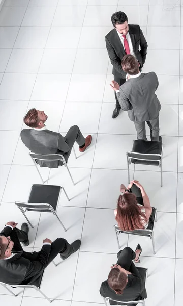 Les gens d'affaires à une conférence, vue de dessus — Photo