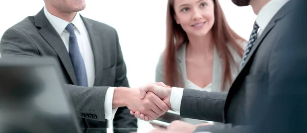 Close-up de handshake.panoramic negócio foto — Fotografia de Stock