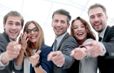 İnsanlar el ele tutusun grup