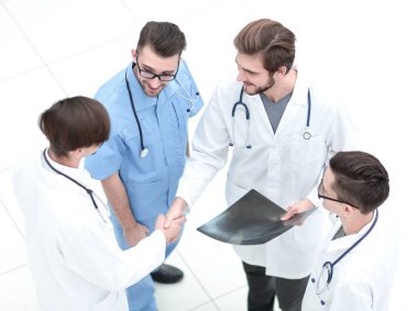 karşılıklı iki doktorlar toplantısında.