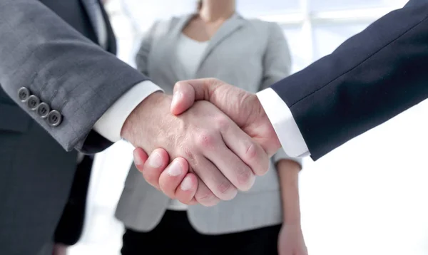 Friendly handshake of business people. — Stock Photo, Image