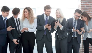 iş takım Smartphone'a ofisinde arıyor