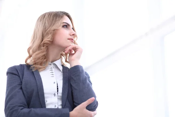 Modern woman looking at copy space.i — Stock Photo, Image