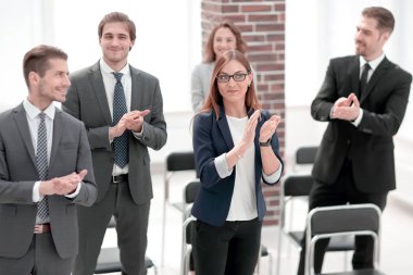 yaratıcı ekibi hoparlör alkış