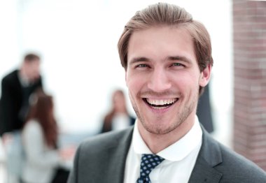 Modern bir ofis bir işadamı portresi