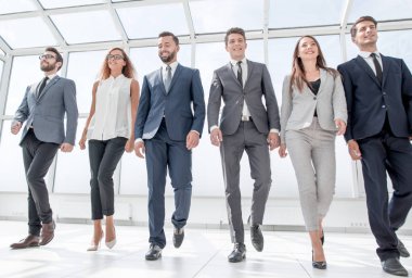 alt view.young iş ileri adım