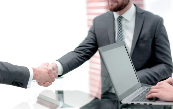 Businessmen confirm the signing of the contract — Stock Photo, Image