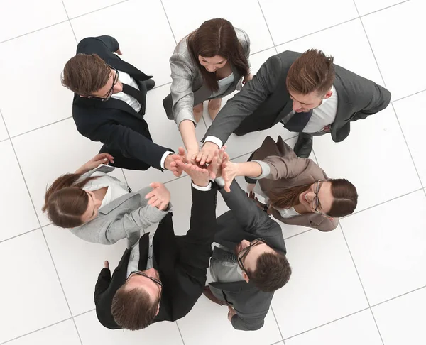 Top view.business équipe mettre leurs mains ensemble — Photo