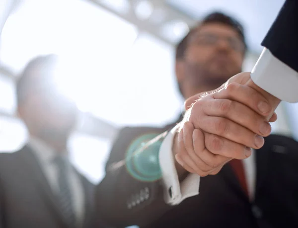 Close up.handshake uomini d'affari . — Foto Stock