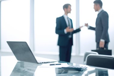 İki Genç İşadamları birbirine tanıtıldı