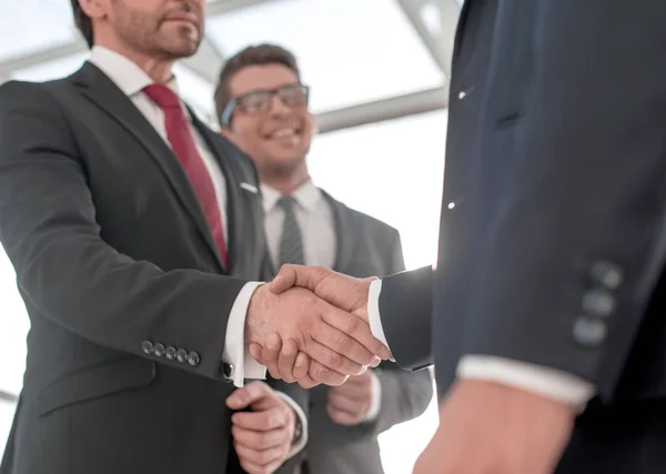 Close up .business people shaking hands — стоковое фото