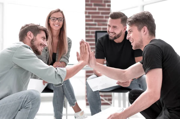 Concepto de reunión de negocios.Analizar documentos comerciales — Foto de Stock