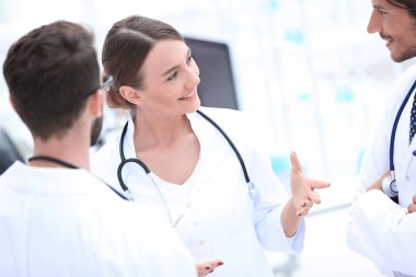 Konuşmayı farklı hekimlerin