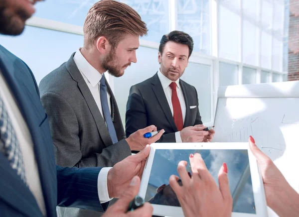 Close up.business people discussing a new design project — Stock Photo, Image