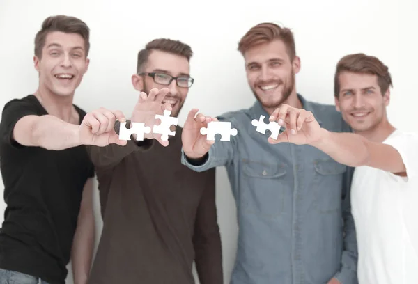 Kép a srácok összekötő darab a puzzle — Stock Fotó